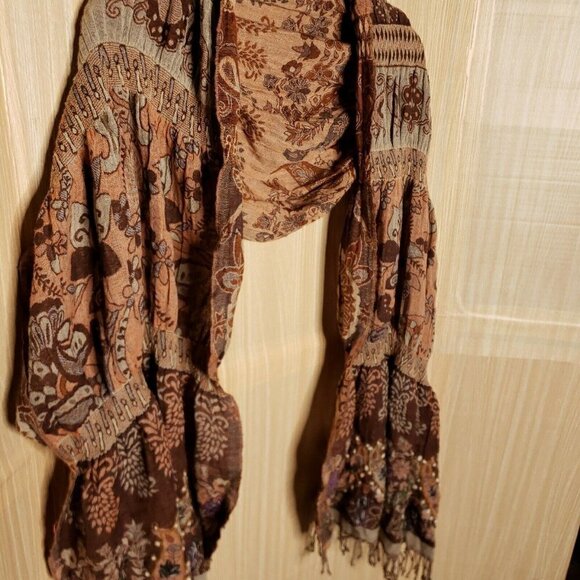 Unbranded Womens Neutral Floral Scarf With Embroidery And Fringe - Picture 2 of 3